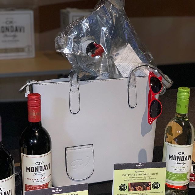 GottaGoOutdoors's tweet photo. I think I just found the perfect gift for a couple of women in my life!!! #pairnpost #flblogcon #winepurse wine https://t.co/0yzp1UaiiU https://t.co/VT5SvDY2h2