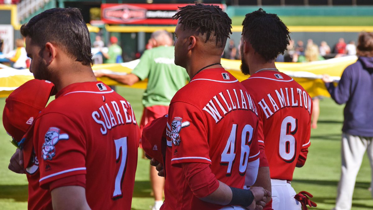 Reds's tweet photo. Let's play ball!
#RedsCountry #KnockCancer https://t.co/Wo8YQFIsLF