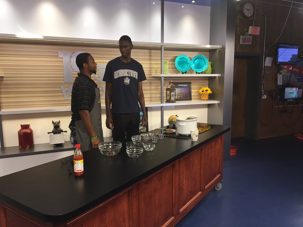 JoeCookSports's tweet photo. Really cool to have @RidgeViewHoops Center and @GeorgetownHoops Commit @malc_wil_33 come by @WLTX to talk about why he chose the Hoyas while helping me make some jambalaya in another edition of #JoeCooks
https://t.co/GhcndTEQqo https://t.co/W0Bj5jSTz0
