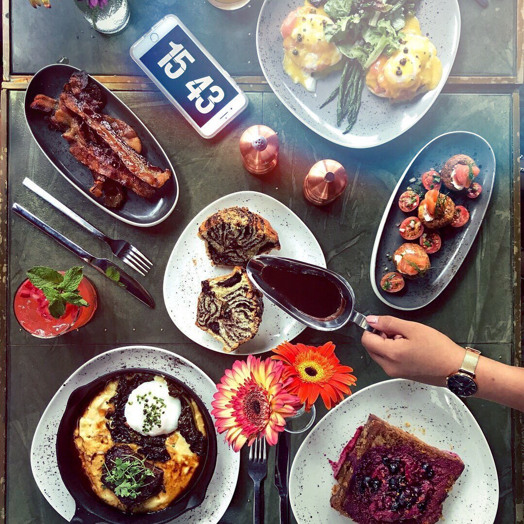 The Tuck Room tweet media