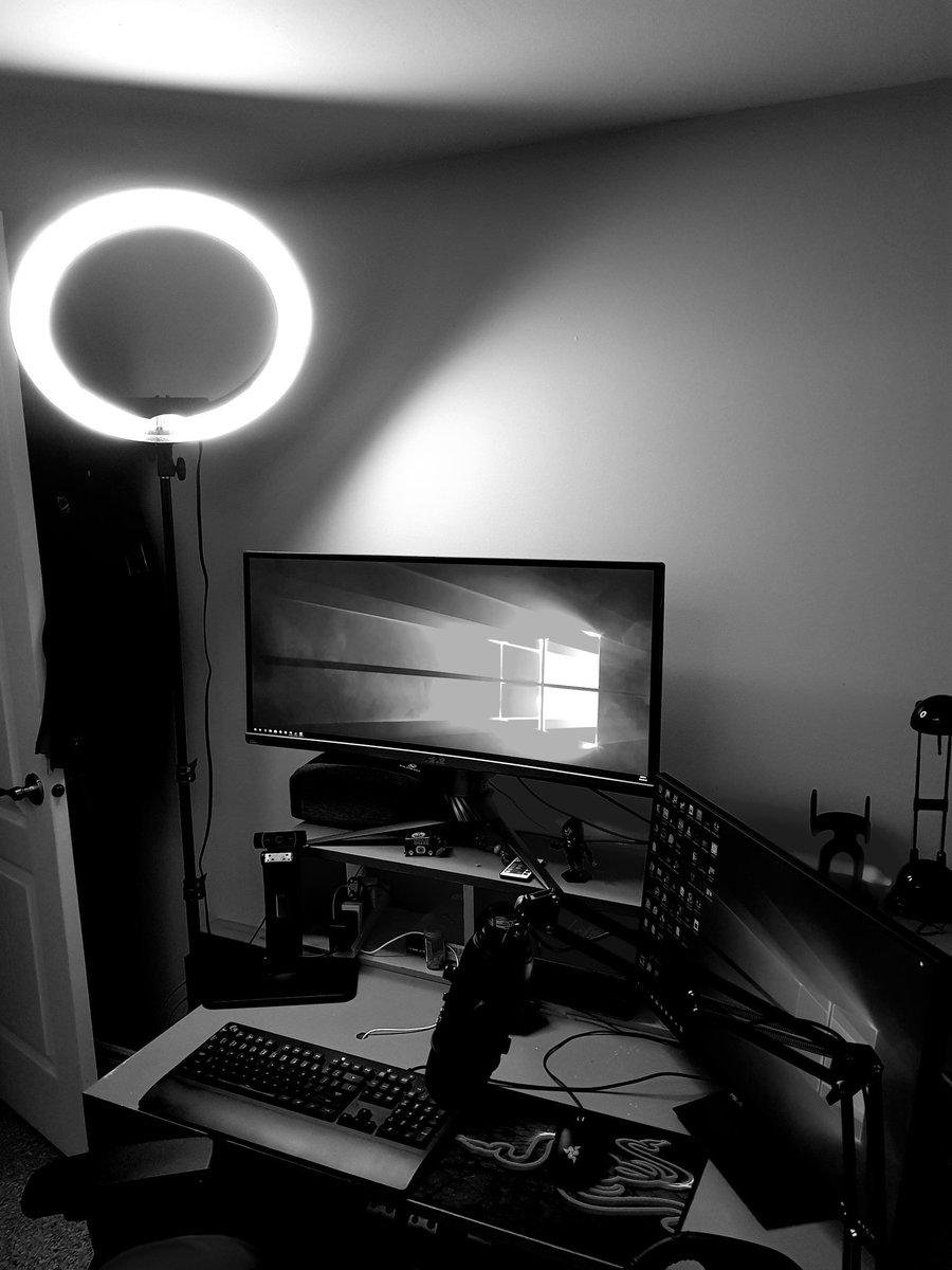 SjFluxx's tweet photo. Live in an hour. Saturday Night Fever starting soon, bring you conspiracies and stop on by. Join Federation Flux today!
#twitchstreamer #twitch #orionesports #conspiracy https://t.co/ViggOyzT5V