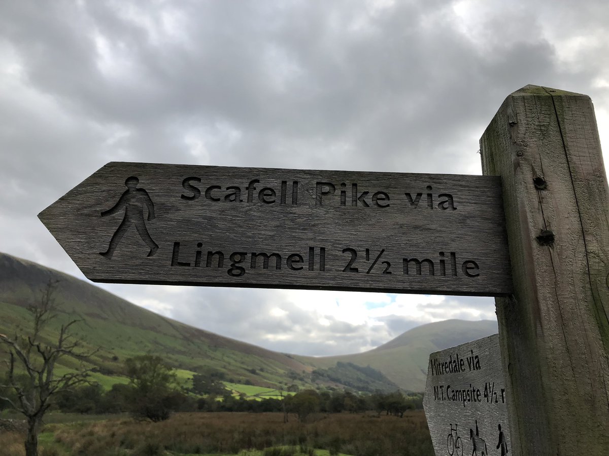 simonedwards12's tweet photo. Slow and steady wins the race on Scafell Pike. To come first, first you must finish. Bringing the team with you was the strategy today and it paid off. #Learningonthewayup #autovistaascenders #autovistagroup #Three_Peak_Challenge https://t.co/1JyJBaqHug