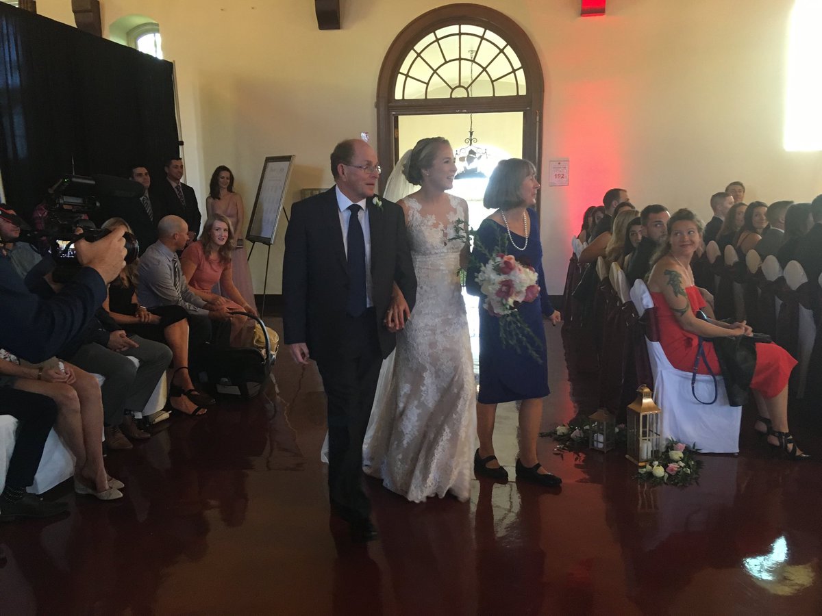 DalUClub's tweet photo. Here comes the bride #Dalhousie #dalhousieweddings#ilovehfxlocal https://t.co/WNwn0O6mJ0
