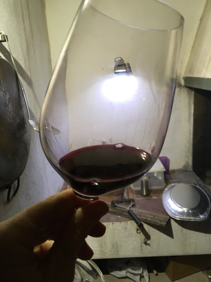 simolsa's tweet photo. #Garnatxa del #Martori Excel.lent! #vicatala #Priorat https://t.co/O1xmcfuIv8
