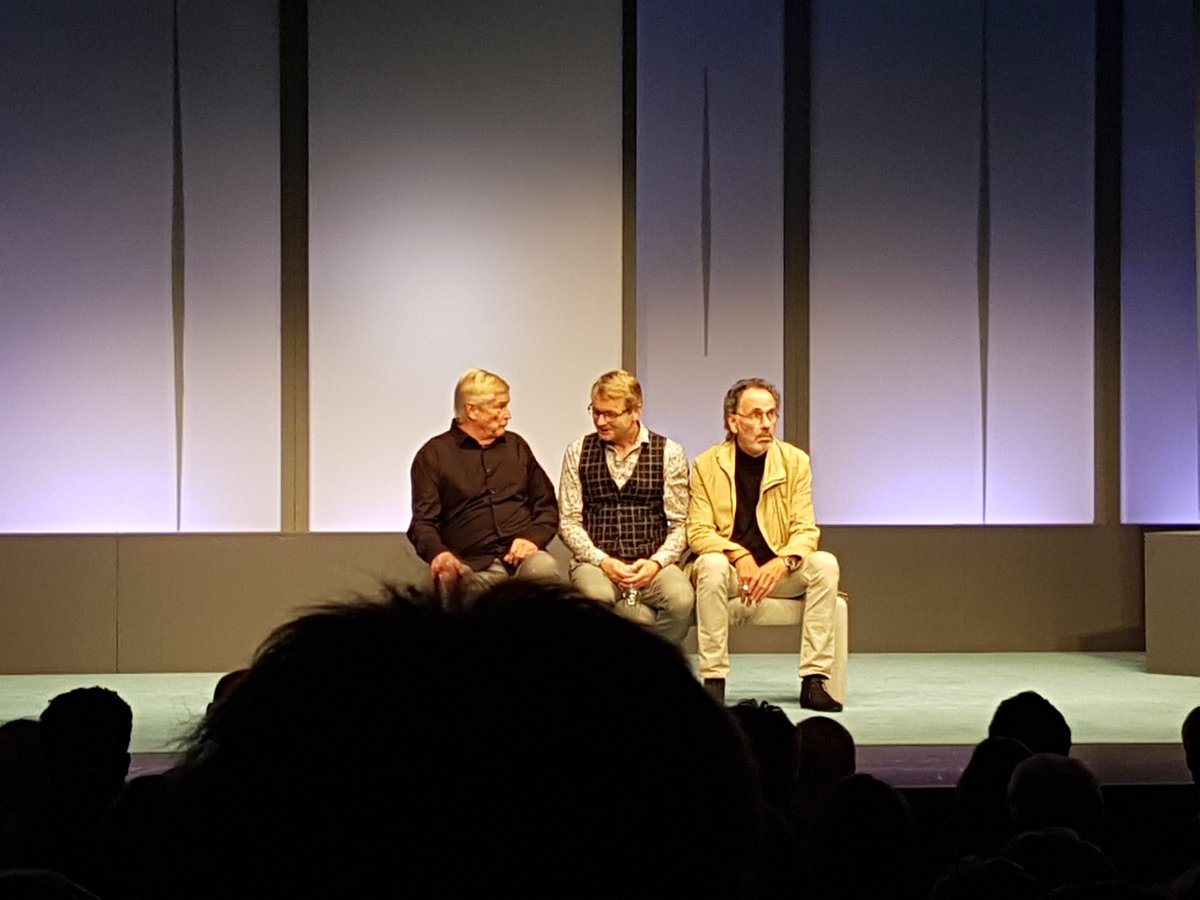 esportsierra's tweet photo. Heute war einfach wieder eine 100% Lachgarantie mit #jochenbusse @HugoEgonBalder4 im Winterhuder Fährhaus. Wenn alte Menschen wie Kleinkinder im Puppentheater sind....einfach zu gut gewesen #theater #Kultur #Hamburg https://t.co/NJfkALvCuX