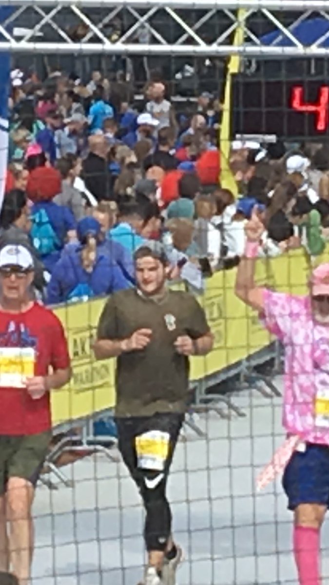brutusolds's tweet photo. S/O to ⁦@Hunterolds22⁩ for completing his 2nd marathon.  Way to go. So proud of you buddy.  ❌⭕️🏃🏼‍♂️ https://t.co/kiKnlq8eqv