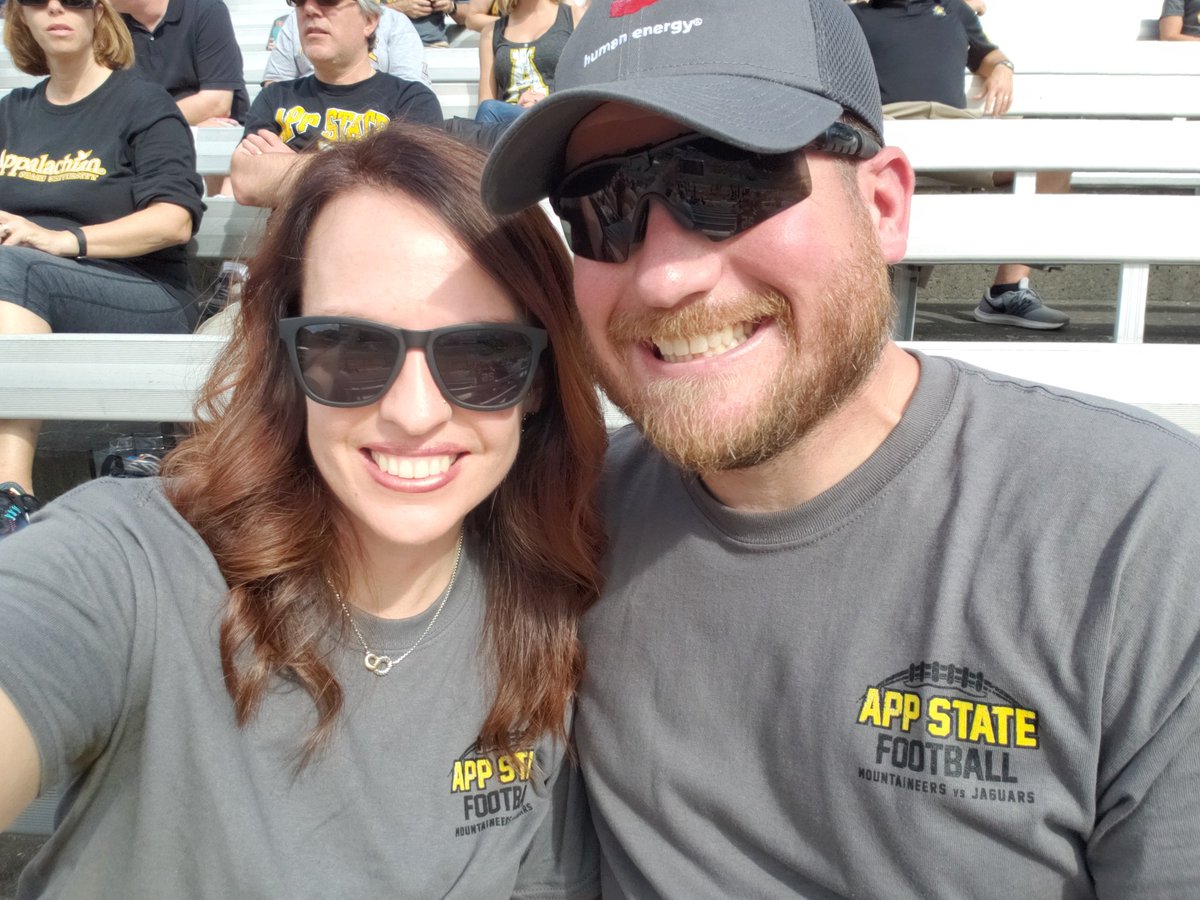 Amanda_Norwood_'s tweet photo. Homecoming game in Boone #BeatSouthAlabama #appalum https://t.co/IulowcCNqm