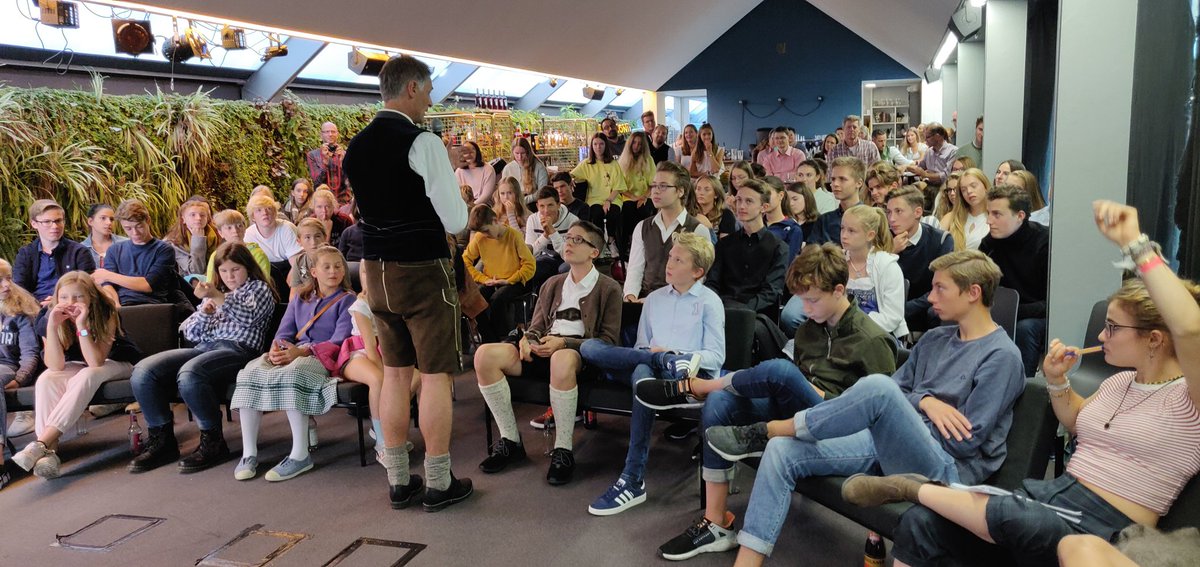 Verhandlungsexperte und "Fachidiot" <a href="/schrannerms/">Matthias Schranner</a> liefert bei #NEGOTIATE einen interessanten und informativen Vortrag inklusive lustiger Polizeigeschichten 👍