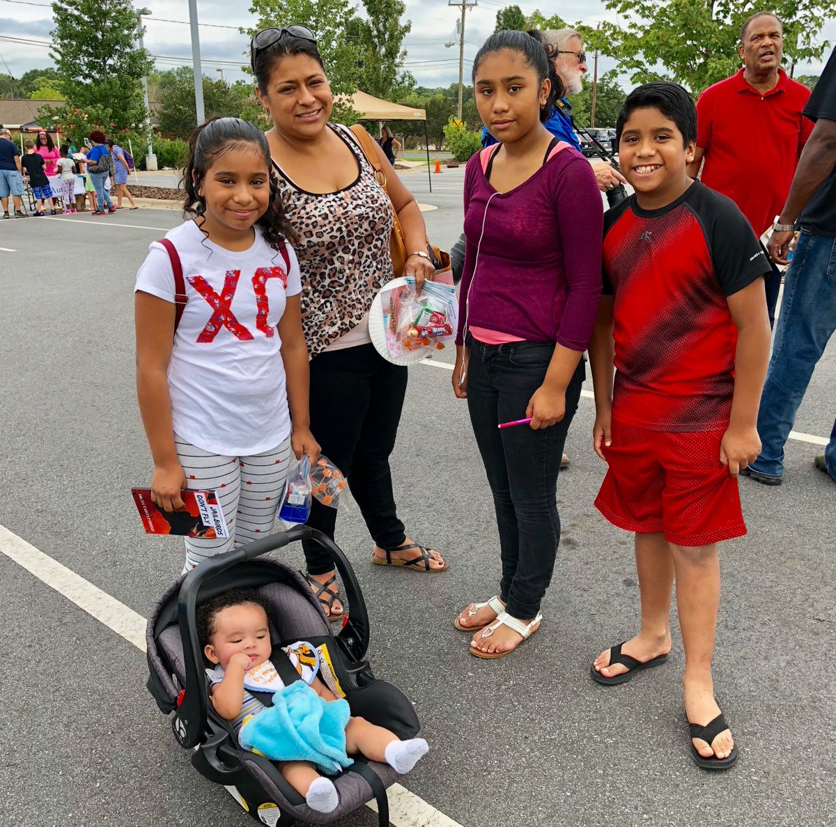 Sharing a few happy faces from RSS families enjoying a fun morning as we kicked-off another extraordinary &amp; inspiring new school year of focusing on literacy! #RSSinspires #RSSreads <a href="/lynn_moody/">Lynn Moody</a> <a href="/morrowj1967/">Julie Morrow</a> <a href="/kellyfeimster/">Kelly Feimster</a> <a href="/Eisa_Cox/">Eisa Krushansky Cox</a> <a href="/TinaMashburn/">Tina Mashburn</a> <a href="/Gardner41/">Jason Gardner</a> <a href="/jet6886/">Jerri Hunt</a> @21stBioSmith