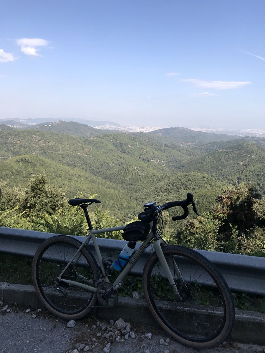 guillemserna's tweet photo. GEOCENTRUM IV was a blast! The hills were like HELL but we got lut of FUN!
130km x 2700m
#CX #GRAVEL #GEOCENTRUM https://t.co/jfHSfnfvcH