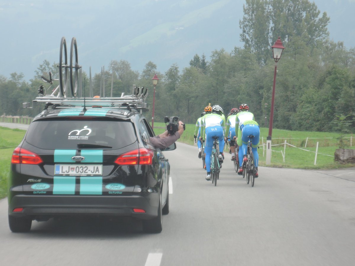 davidcrmelj's tweet photo. Člani na @ibk_tirol2018 @TVSLOsport #SPTVS ... In njihov zadnji trening pred cestno dirko... https://t.co/iefyfhDgh2