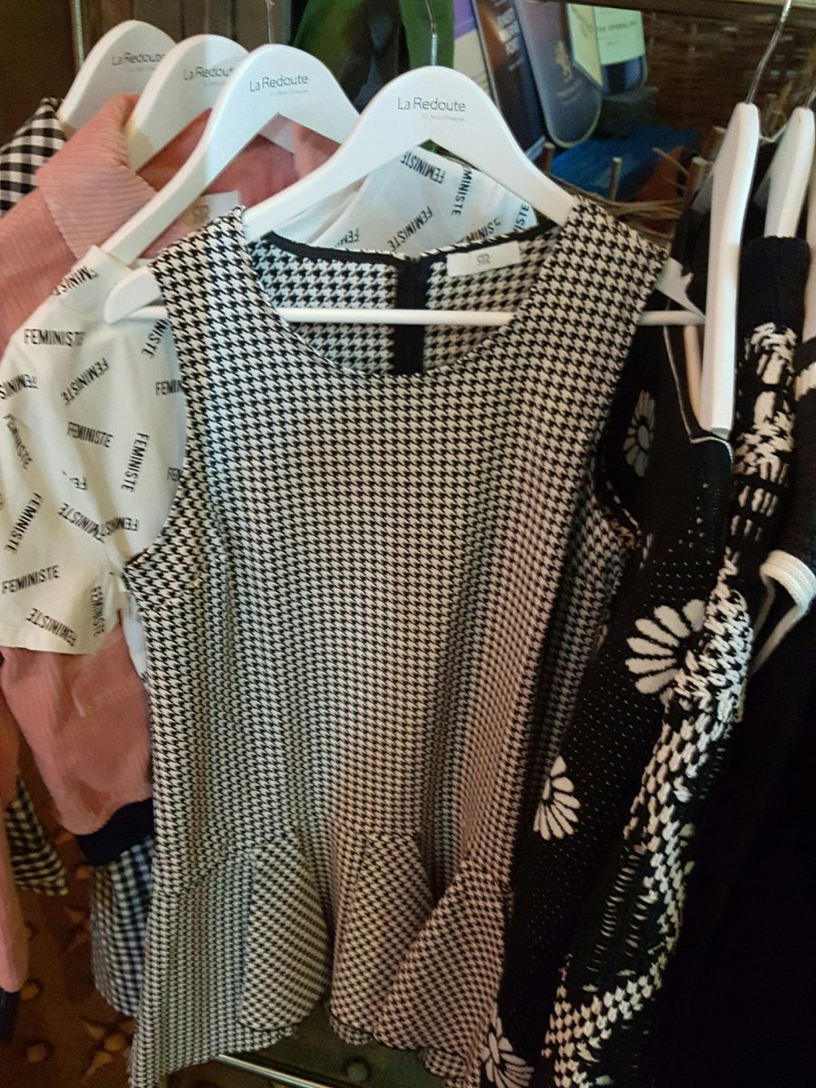 laurenpritch's tweet photo. All about the dropped hem life 💕 @LaRedouteUK #DiscoverLR #NBAs18 https://t.co/sFJtDUfyQJ