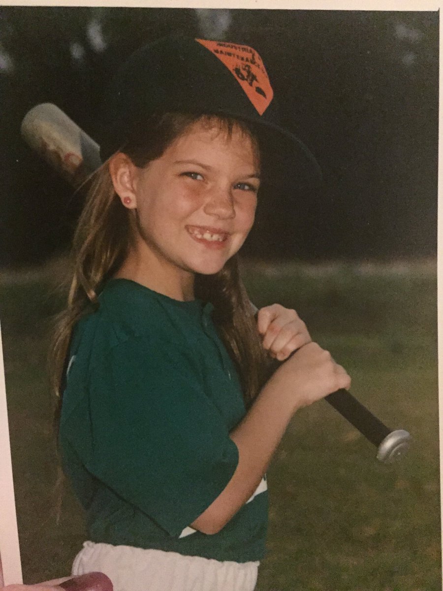ShannonDingle's tweet photo. Somewhere in America, a girl is listening to her parents defend Brett Kavanaugh &amp; thinking once again to herself, “I will never ever be able to tell my story.”

I was that girl, already abused and sexually assaulted when I was 9 and listening to mine disparage Anita Hill in 1991. https://t.co/VrqIKPrtrh