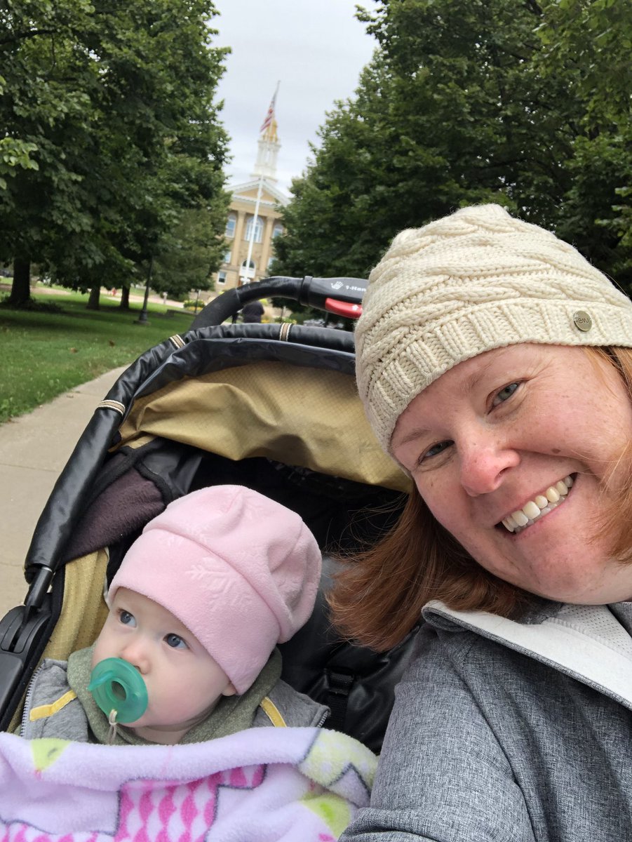 HawkeyeGrl8's tweet photo. Future Leatherneck &amp; Delta Zeta! #WIUHomecoming #FutureDZ 💗💚@WIUAlumni @deltazetawiu @wiu https://t.co/TbrqFlm900