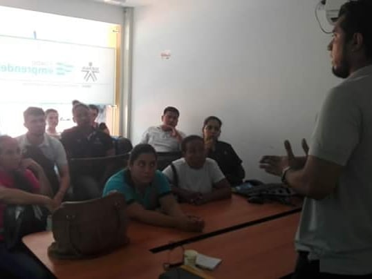 puntestrategico's tweet photo. ¡Emprendedores! En todo el país se están realizando jornadas de socialización de la convocatoria #DescubrimientoDeNegocios @AppsCo @Ministerio_TIC, donde podrán suplir inquietudes. Así se vivió la socialización en #Barrancabermeja. https://t.co/lqJMpnDw2T #AppsCoPorColombia https://t.co/vAGqf8RdCK