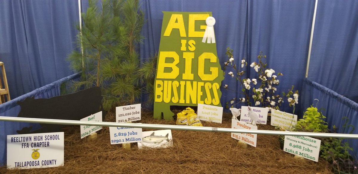 ChamnessAndy's tweet photo. Alabama FFA proudly represented at the Alabama National Fair with their exhibits "Agriculture is BIG Business" theme. Thanks to all those chapters who participated. First place Hillcredt High School. https://t.co/x59cMtadxM