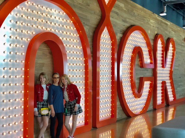 drayway's tweet image. I was at Nickelodeon this week with Dray Kid twins Tate and Abby Chapman. We pitched a show…fingers crossed!