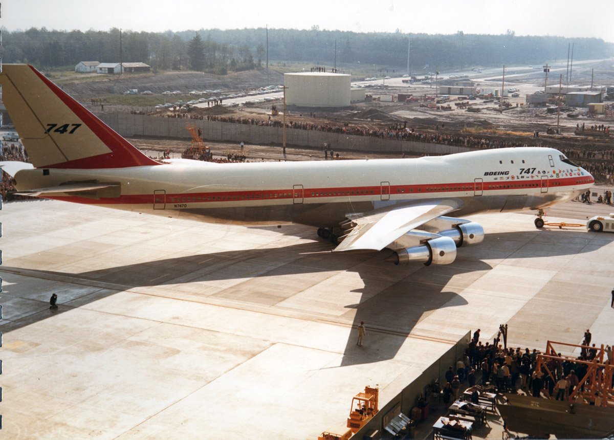 airchive's tweet photo. Sunday marks the 50th Anniversary of the @BoeingAirplanes #747 Rollout. Here are the scans from my ultra-rare original commemorative book from that historic day in 1968. #TheIncredibles #SuttersBalloon #QueenOfTheSkiesForEver 1/2 https://t.co/tLGIHsyNoM