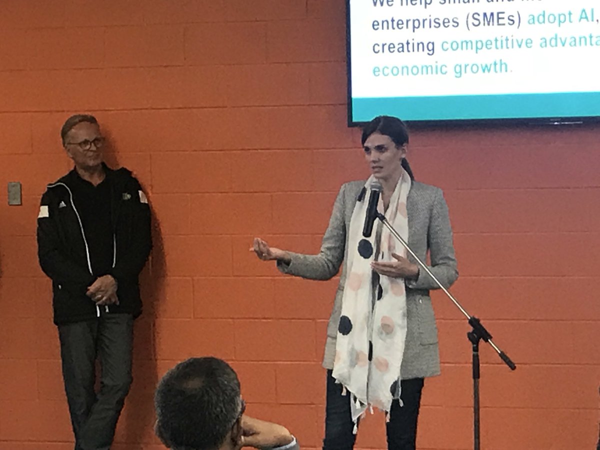 PeterGarrett91's tweet photo. Thank you @lparkpc for stopping by @durhamcollege’s @TheAIHub today for #smartcitiesdurham and to hear about our students projects. @RegionofDurham https://t.co/EBLhQPB4PY
