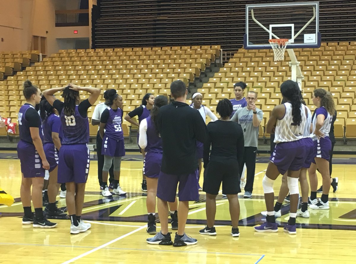 kelly koshuta (kkosh77) Twitter