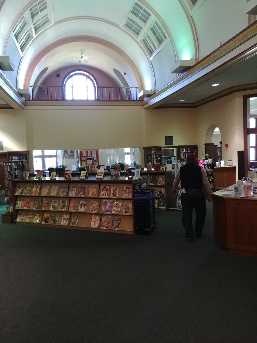 FlourishNFlower's tweet photo. Don't sleep on the East Cleveland Public Library! It's beautiful and full of history. My favorite place to be as a fifth grader. #thepeoplesuniversity #EastCleveland #libraries #urbanlibraries #Shebabey https://t.co/GgohICgOSg