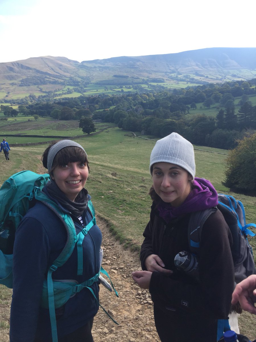 TheWIWalks's tweet photo. Windshaped rocks steep descents and some rocky foot work made for an interesting second half of the walk. The sun shone words flowed and we arrived back in Edale by 4. @WomensInstitute @WILifemagazine @PeakDistrictNT @MFWI @CheshireWIs https://t.co/1mqvCtWTKI