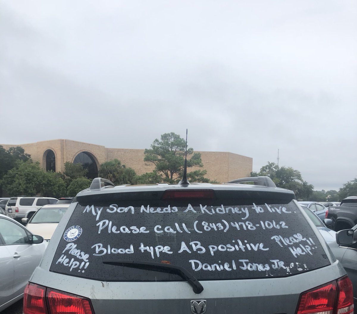 9oodvibes's tweet image. Rt to save a life!!