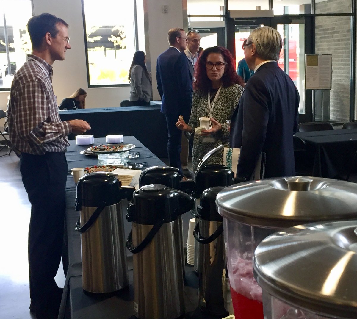 Great discussion and sharing in the Exhibit Hall at #ImagingElevated2018 <a href="/UofUHealth/">University of Utah Health</a>