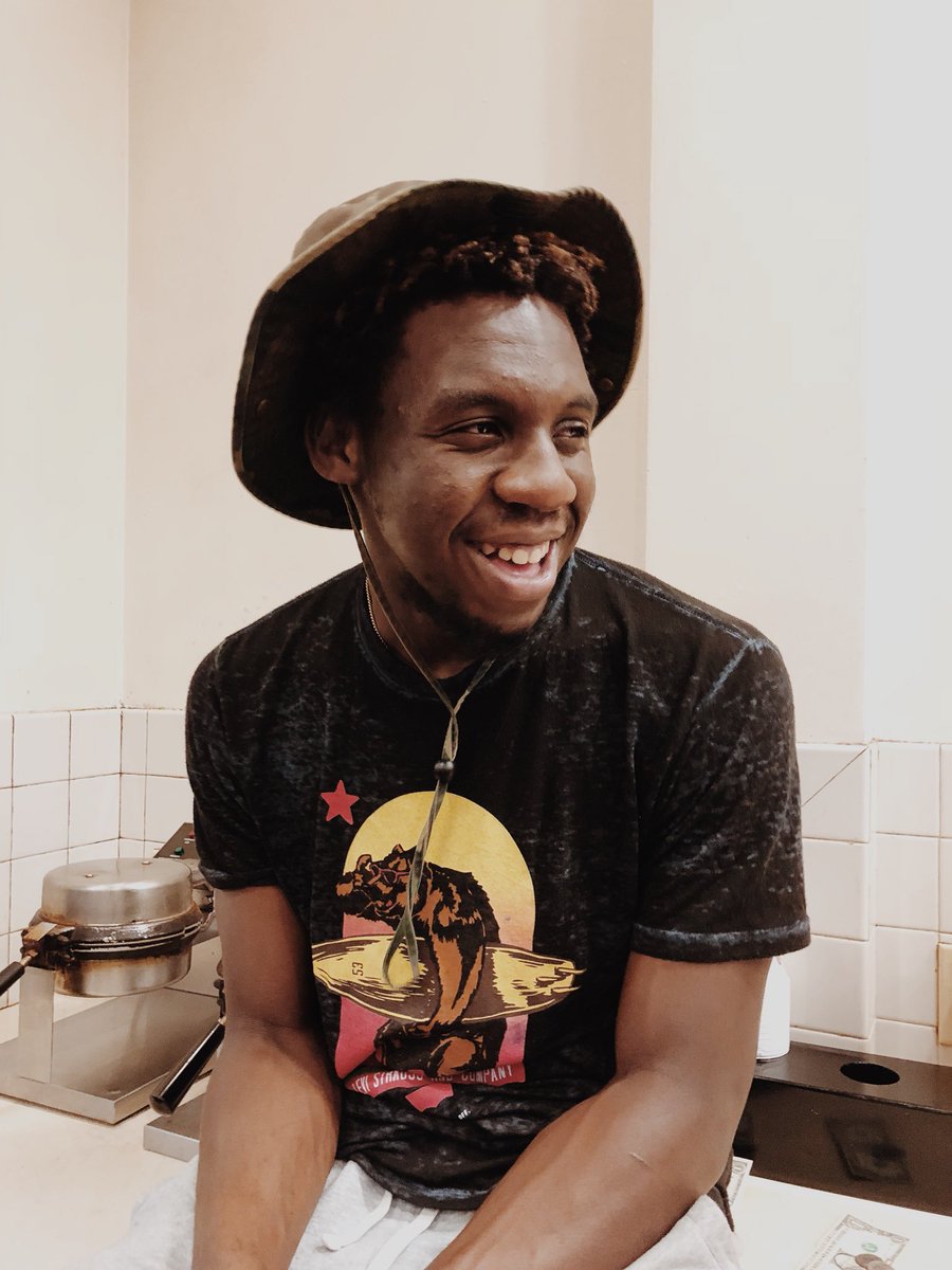 KingJean_13's tweet photo. Never hide happiness (cred. @anjelcia) https://t.co/HGEtPW91lz