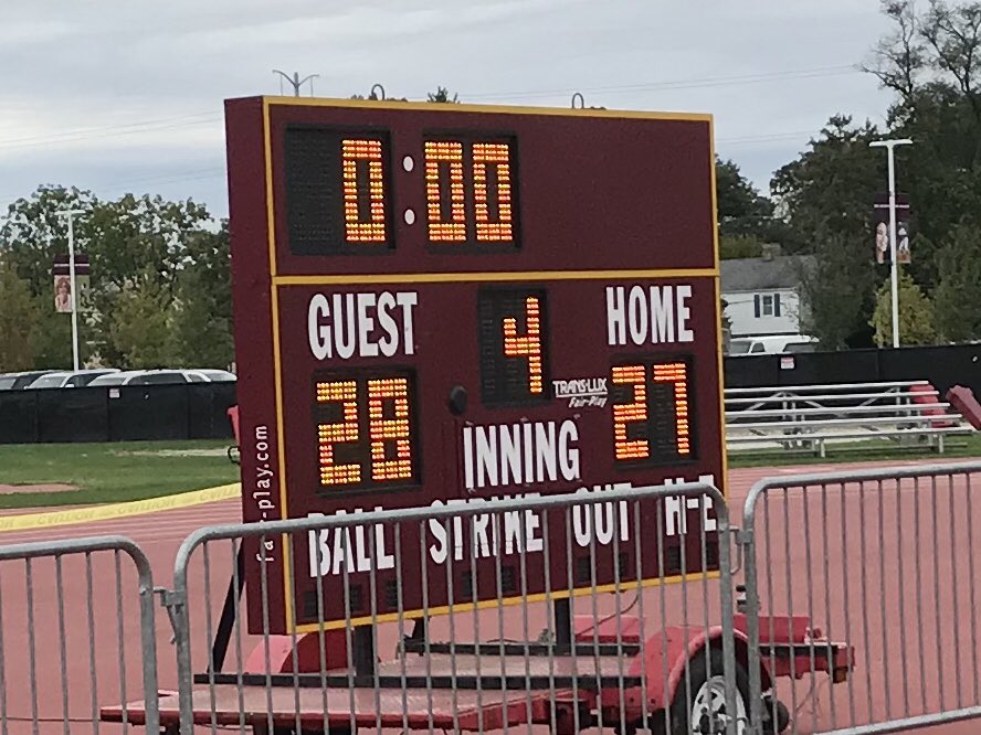 MontiniFootball's tweet image. So ... how was your Saturday? #CelebrateTheDub #TeamFirst