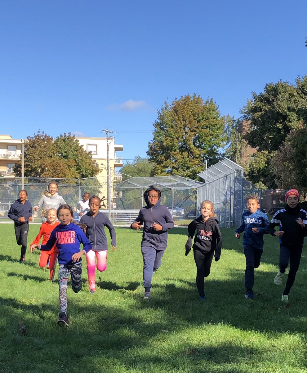 proudmomof4tkd's tweet photo. Another Saturday, another #crosscounrty training. 10 more days until divisionals. #finalcrunch Each ran block and did few chases #coundntdecide #didboth #ThankYou @iccsToronto @TCDSB @NickNRBA https://t.co/jZHRXAUIrC