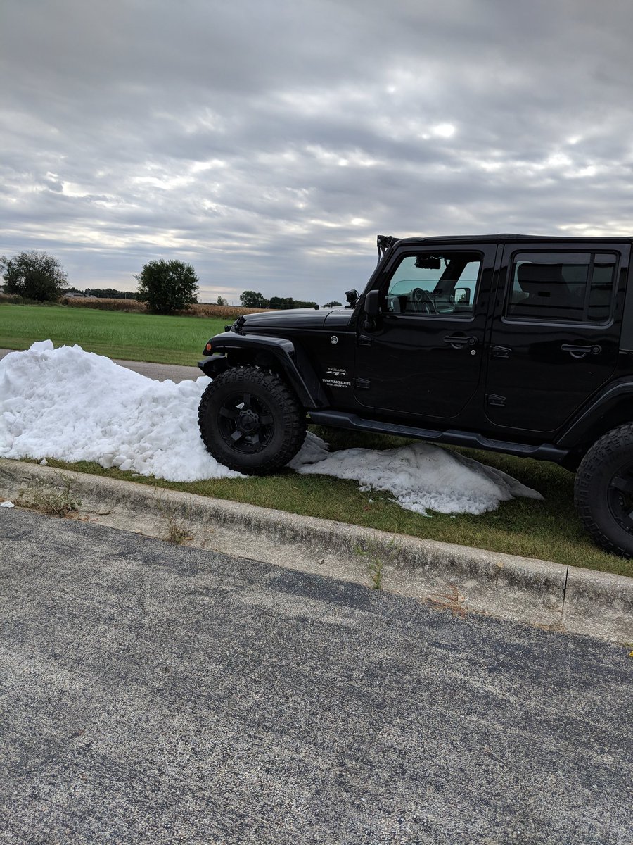 ryankiechle's tweet photo. When there is a snow bank you must park on it...  Especially in September....

#itsJeepThing
#jeepmafia 
#JeepLife 
#IndianaJeeper https://t.co/GPHUJvW3Pb