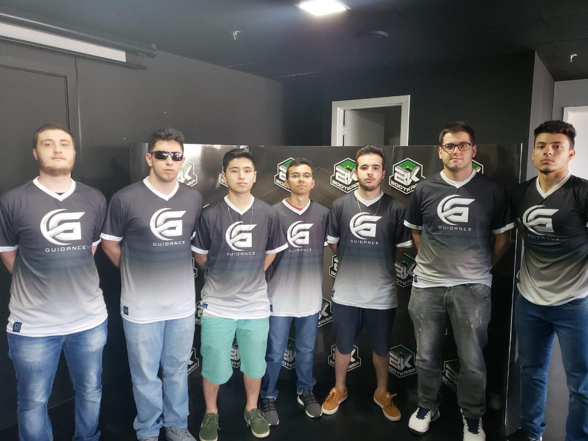 DannMattos_'s tweet photo. Família Guidance! ❤️
#LetsGoGG https://t.co/5if8vTOA3g