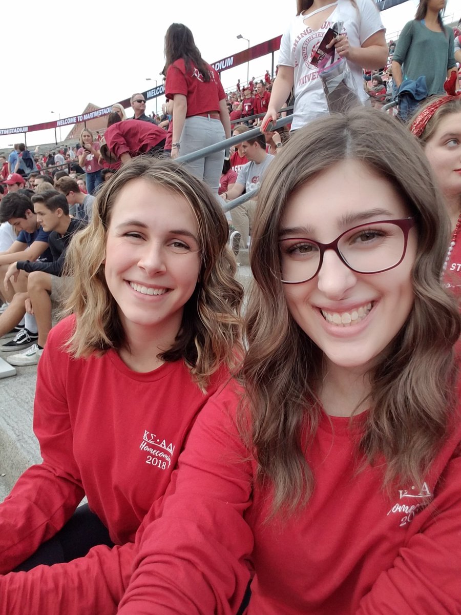 StayErnie's tweet photo. Go Cougs and go team 1! @wsu_seb #wsuhc18 https://t.co/1ZGLo59PFc
