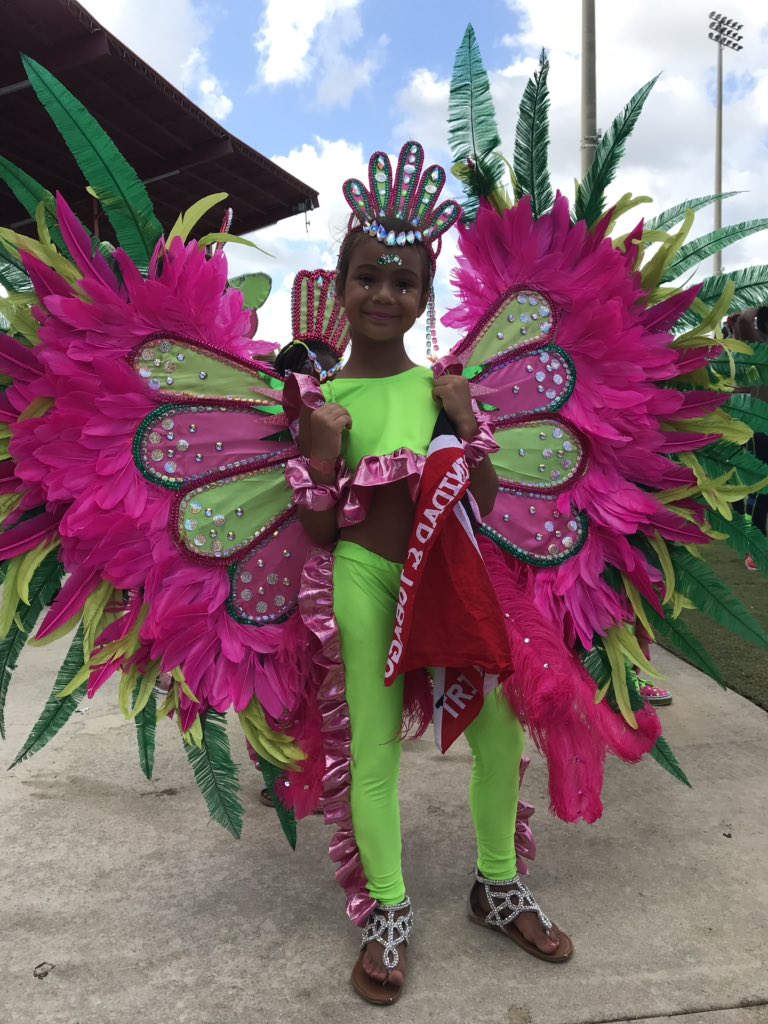 MIABROCARNIVAL's tweet photo. Loving the Mas costumes by Royalty Kids 💜💕 #JrCarnival https://t.co/gJtsPbd0KL