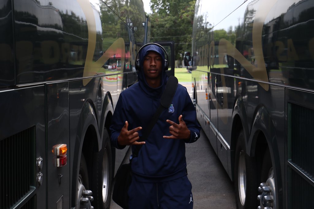 UWFFootball's tweet photo. We’ve arrived in Cleveland! 😎 #GoArgos https://t.co/ivTBRLqJji