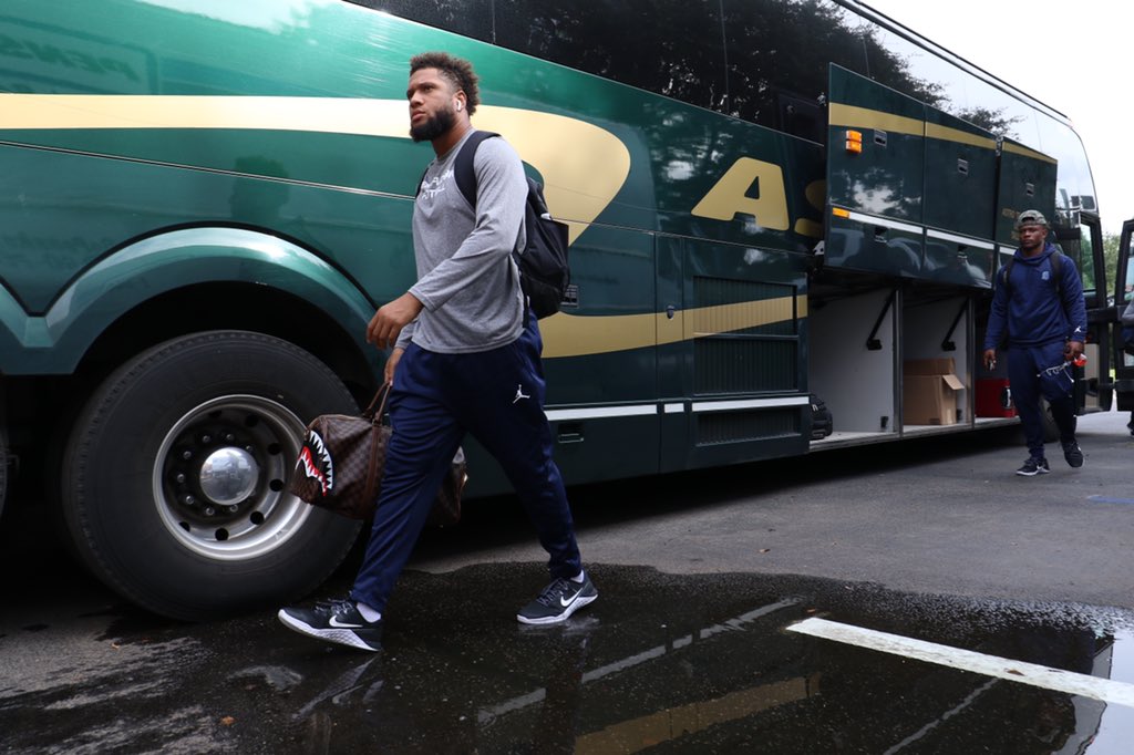UWFFootball's tweet photo. We’ve arrived in Cleveland! 😎 #GoArgos https://t.co/ivTBRLqJji