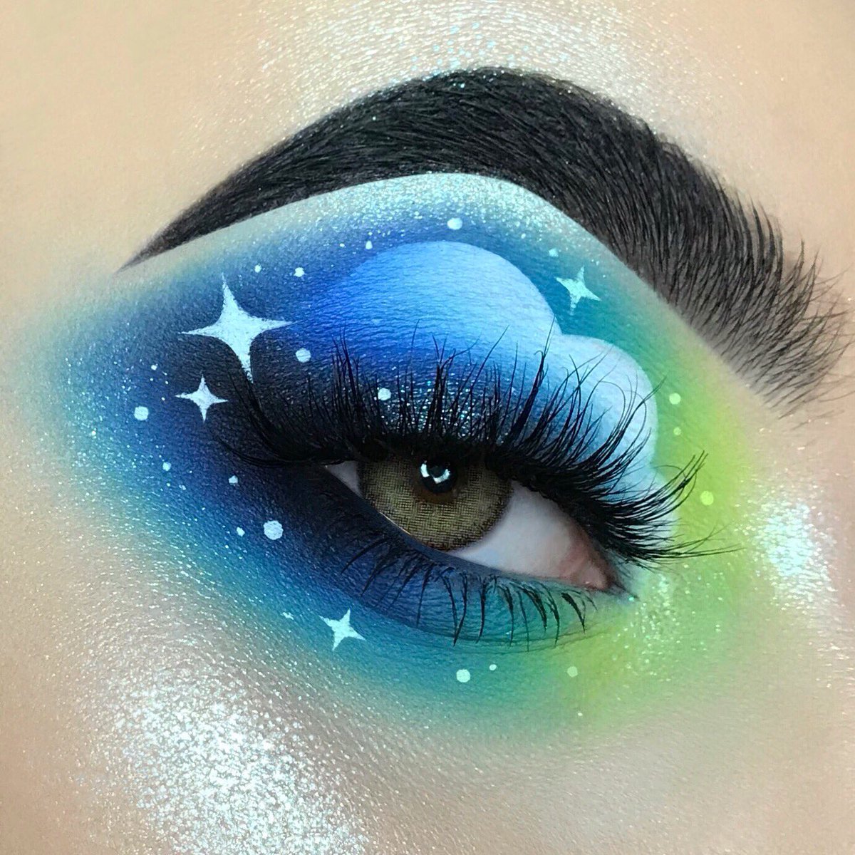 Robertavixen tweet media