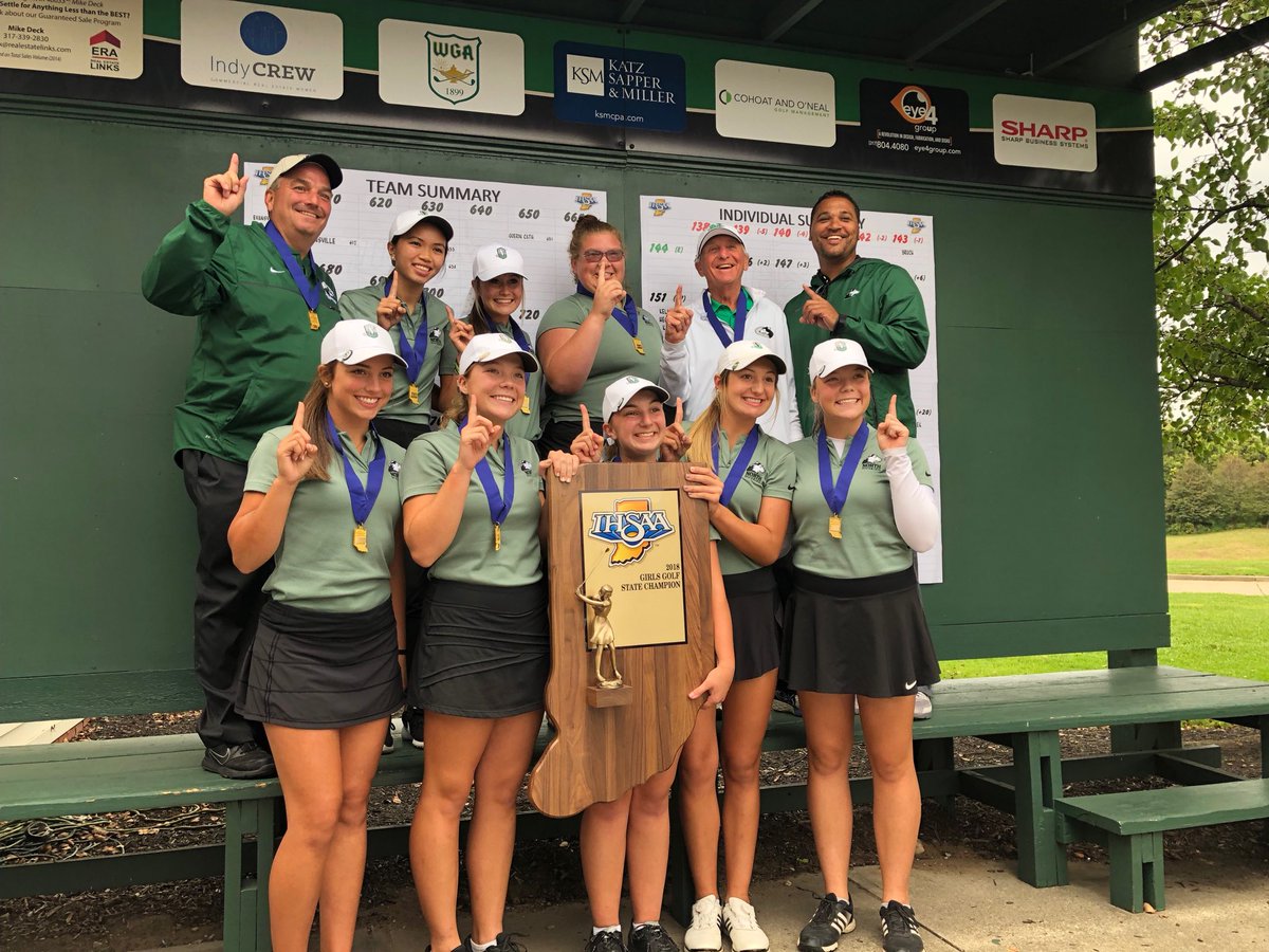 IHSAA1's tweet photo. The #IHSAA Girls Golf State Champions for the fourth time in five years, the Evansville North Huskies! ⁦@EvansvilleNHS⁩ https://t.co/sGlm8eIs4N