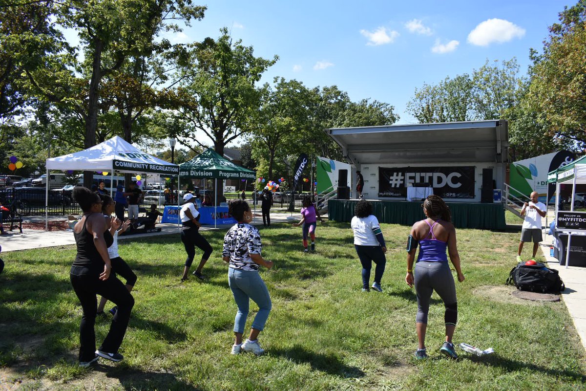 myFITDC's tweet photo. #FITDC Zone at #DPRRecDay is a veggie WRAP! We had a blast introducing residents to what we do. Stay tuned for more fitness and wellness fun. #GetSomeDC thanks @MayorBowser and @dcdpr visit https://t.co/eJZckVvrrY #freefitness #dcfitness #sweatdc #funfitness https://t.co/V6U29kmU0E