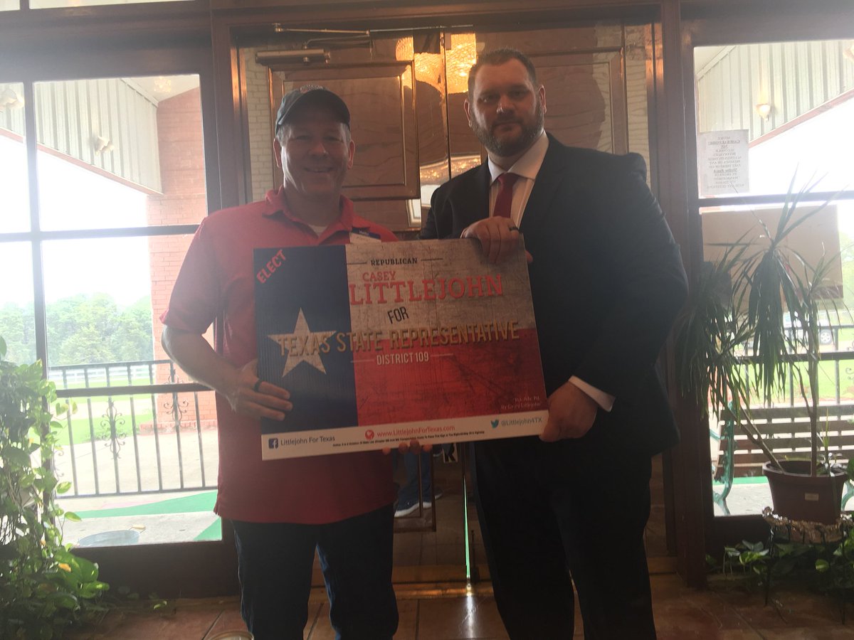 Littlejohn4TX's tweet photo. Honored to get the Official Endorsement from Lt.Col Mark Roy as the next Texas State Representative in #HD109!
#Txlege #TurnDallasRed #KeepTexasRed @Wfaa @focusdailynews @NBCDFW @FOX4 @TXElects @TexasTribune https://t.co/2gzv8499d9