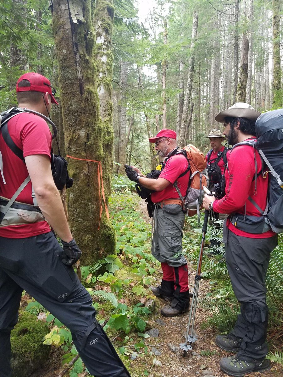 PierceESAR's tweet photo. Gearing up to deploy to Mason County in the morning to assist with a search. Stay safe and enjoy your weekend adventures! #sar #searchandrescue #piercecounty #masoncounty #pnw #fierceinpierce #pcesar #piercestrong #tacoma #soothersmaylive https://t.co/ar74pCDDUT