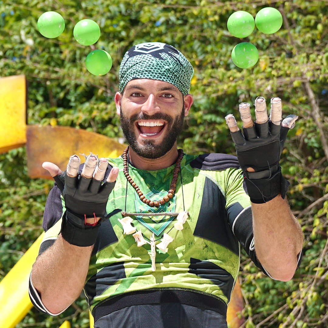 reto4mx's tweet photo. ¿ @AdrianDiMonte será el rey de la pistas de #Reto4Elementos ? Esta semana triunfó en las pistas pero ¿tendrá la misma suerte la siguiente semana? Coméntanos y apóyalo usando #YoConAdrian. Nos vemos el lunes a las 7:30pm por @MiCanal5 https://t.co/AAhQw7jw48