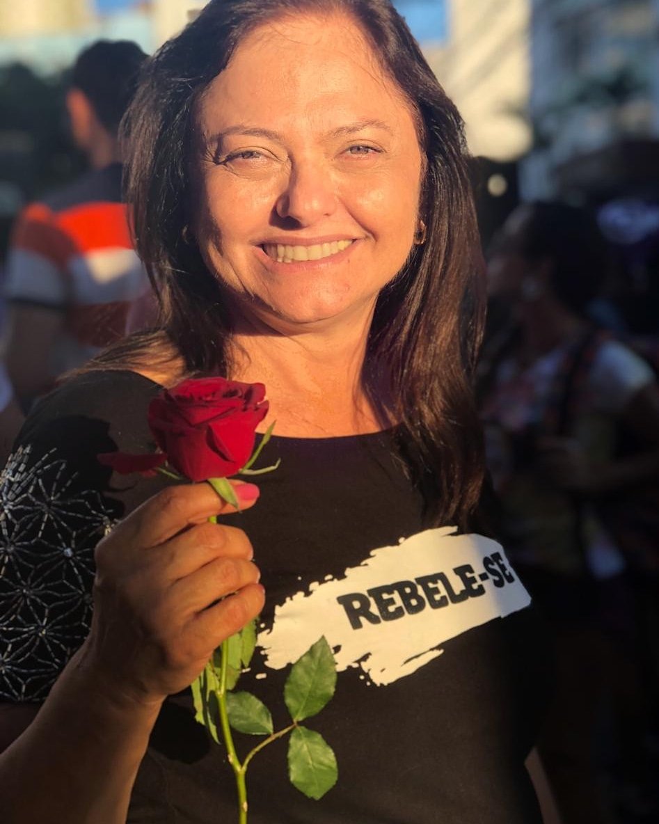 Alice_Portugal's tweet photo. Para o ódio, o amor!
As mulheres irão salvar o Brasil!!! ❤️🌹️

#EleNão
#EleNunca
#AliceSim
#AlicePortugal6522 https://t.co/1h7sZo031m