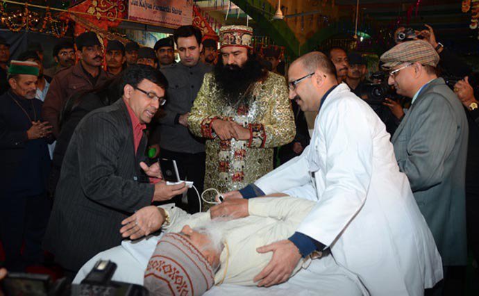 Kamaljeet567's tweet photo. #TrueHappy
@Gurmeetramrahim
@derasachasauda
पूज्य संत डॉ० गुरमीत राम रहीम सिंह जी इन्सां की पावन शिक्षाओं पर चलते हुए डेरा सच्चा सौदा गरीब गर्भवती महिलाओं को पौष्टिक आहार देने व इलाज करवाने मे मदद करता है। https://t.co/nT1Ydhd6ja