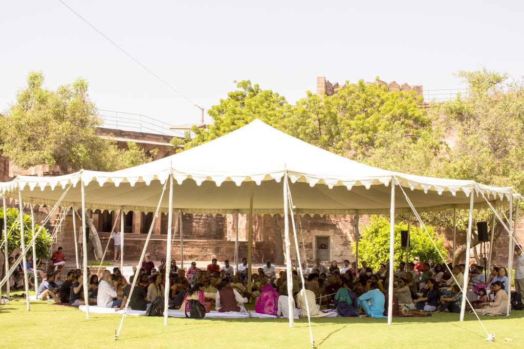JodhpurRIFF's tweet photo. On Day 2 #JRIFF hosts a talk on Kashmiri music with artists like Shafi Sopori, Mohammed Muneem, Nour Mohammed & @vibha_saraf. Day 3 brings to us Padma-Shri-awardee C. P. Dewal unraveling Meera Bai’s poetry, along with performances.
Book your passes now at https://t.co/pn54vylEIs https://t.co/abGTP3EjJ4