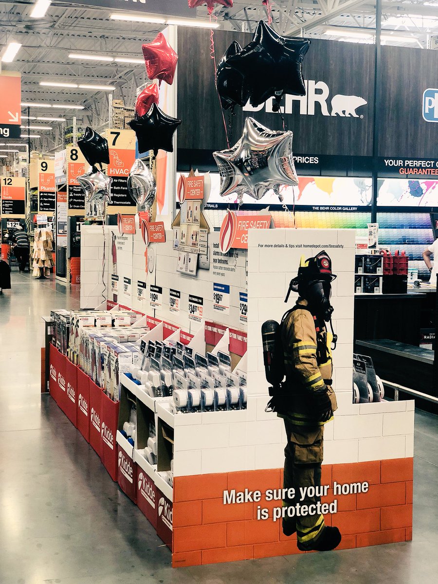 dmatsonHD's tweet photo. Driving fire safety at Monterey Park and spreading awareness as soon as our customers walk in the door #montereyparkHD @lupeadiaz @letycruz31 🔥🚒🚨 https://t.co/7VKOZ2WRRn