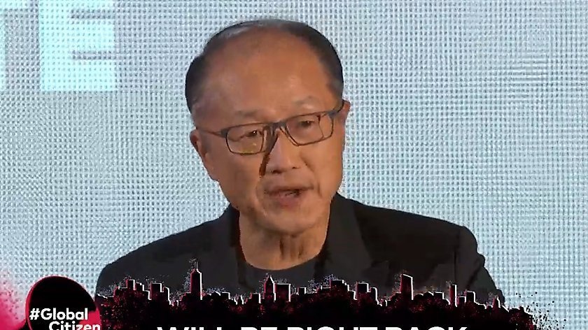 JimYongKimWBG's tweet photo. To all Global Citizens--You need to let leaders know YOU ARE WATCHING
You need to hold their feet to the fire
Hold us accountable for combating #climatechange
investing in women &amp; girls
building #humancapital 
ending #poverty 
For building the world YOU DESERVE
#BeTheGeneration https://t.co/ip2zbhlI5q