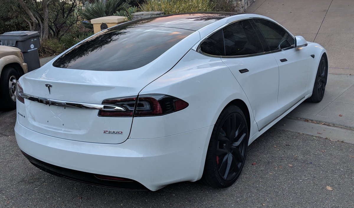ArtemR's tweet image. Tint done.

Ceramic, 20% rear, 35% front.

#P100D #Tesla #models @Tesla