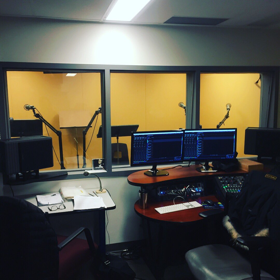 Seungmaster's tweet photo. From spring 2018, at the Voiceover studio in Humber Lakeshore Birmingham building. Yup I do record everything. #Irecordeverything #humberblitz #audioengineer https://t.co/B7Glyoe5GH